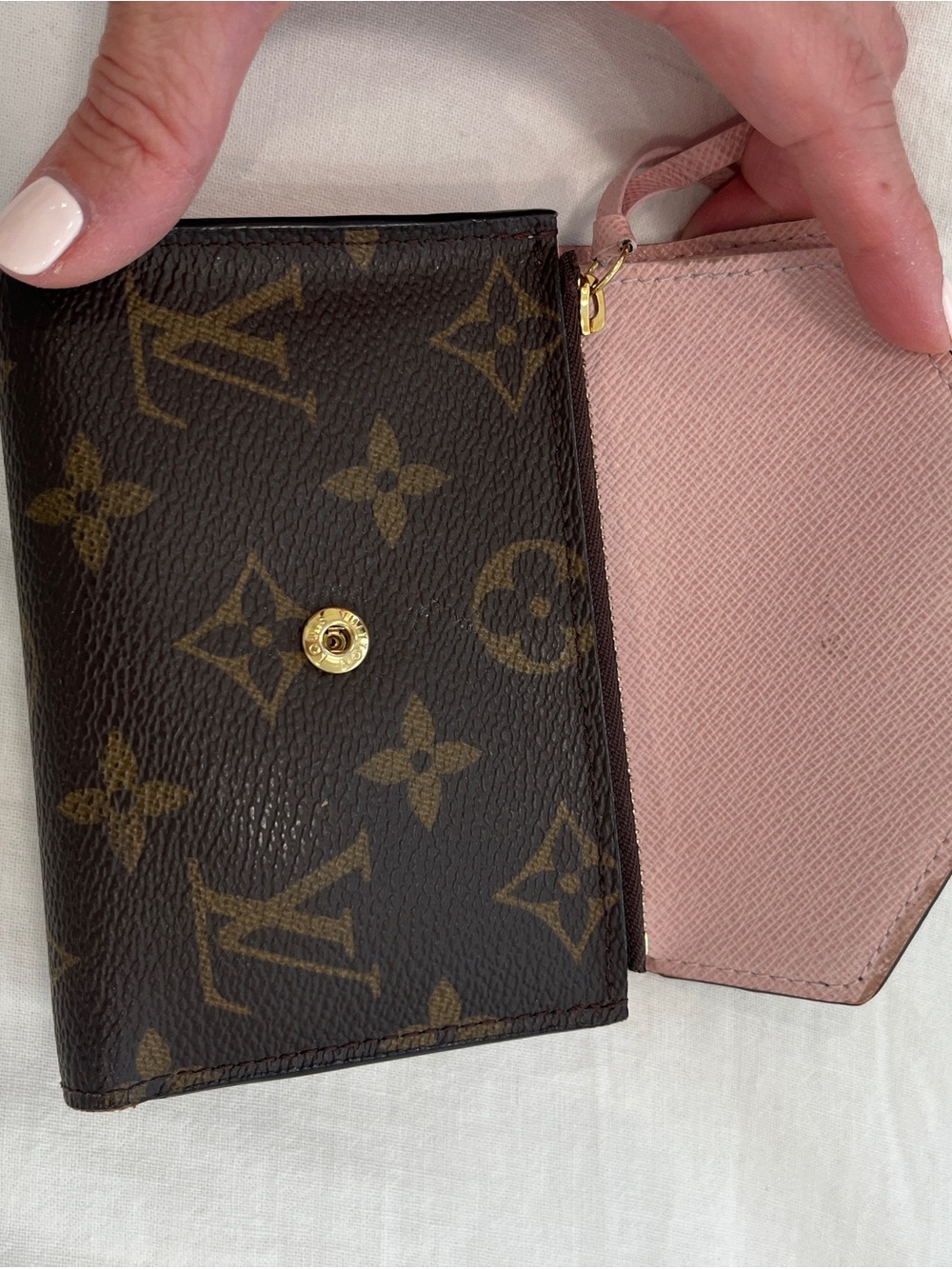 Authentic Louis Vuitton Brown Monogram Victorine Compact Wallet with Pink Trim - Picture 11 of 14